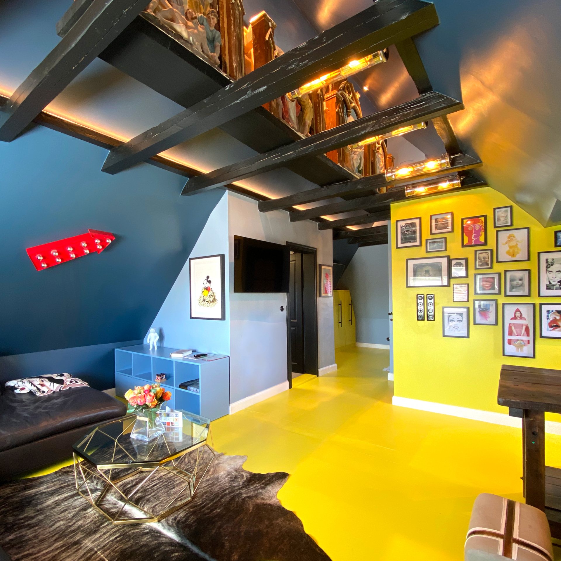 APARTMENT MIT DER SCHWARZEN TÜR – Ansicht 3