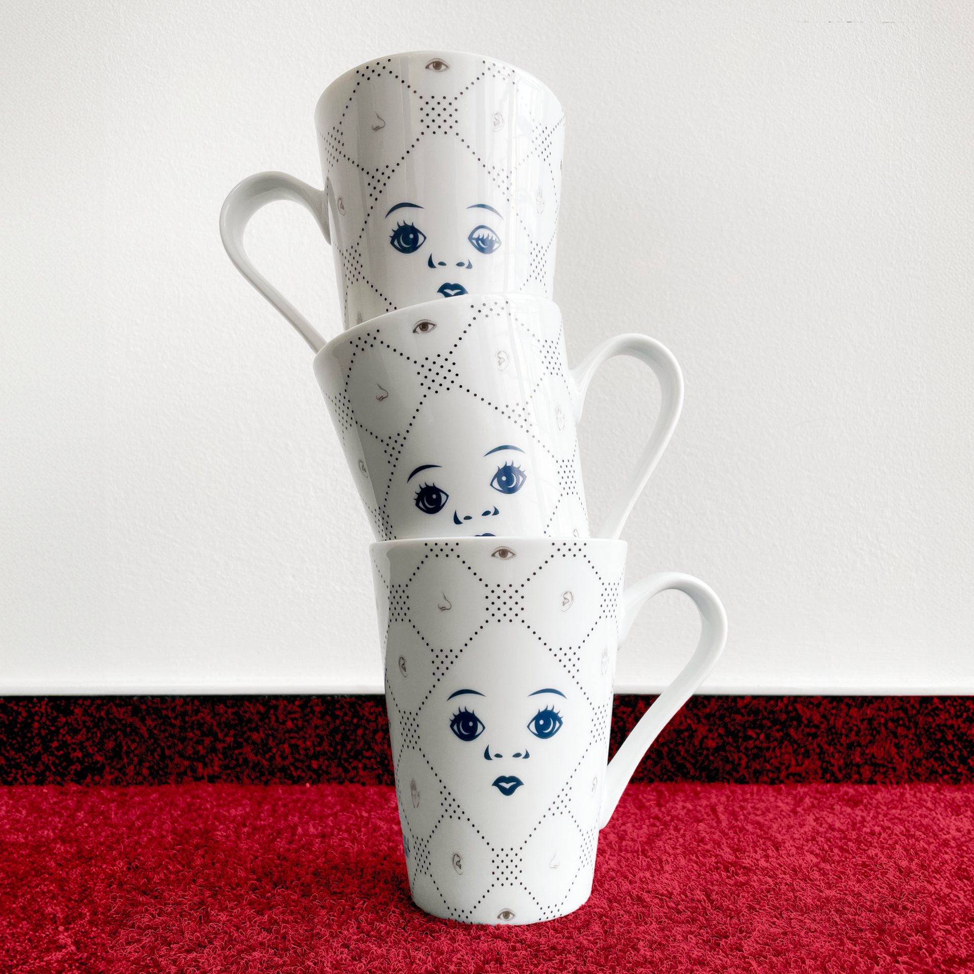 MERCHANDISE – Ansicht 1